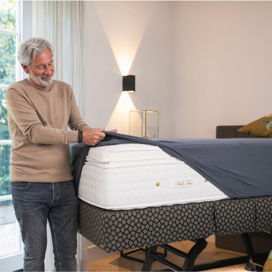Het opmaken van uw matras is eenvoudig met de verstelmogelijkheden van een Well-Fair bed