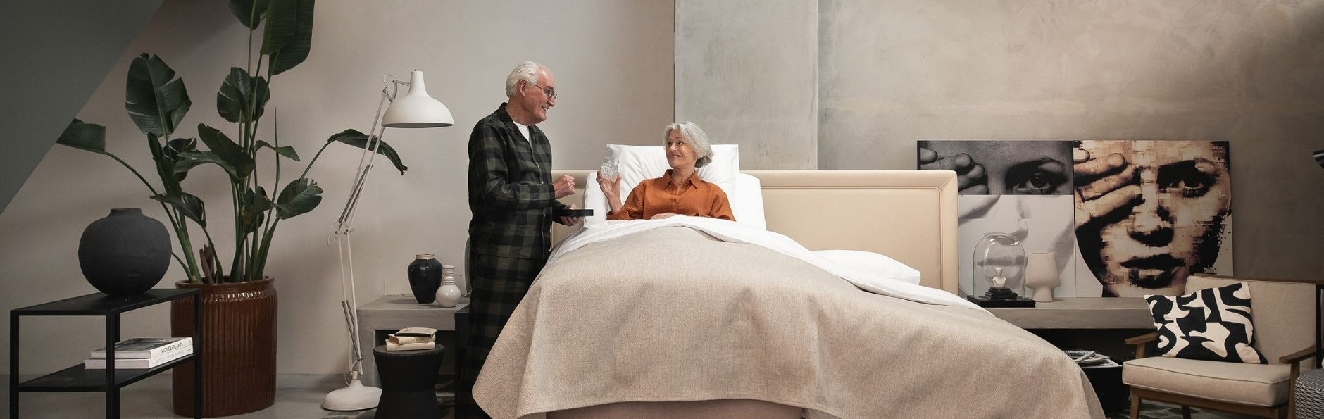De bedden van Well-Fair kan als zorgbed worden gebruikt, bijvoorbeeld een ms bed.